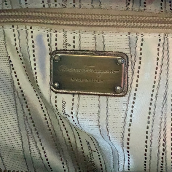 Salvatore Ferragamo Top Handle Handbag in Metallic Silver Leather (12.5"x9.44") - Picture 12 of 16